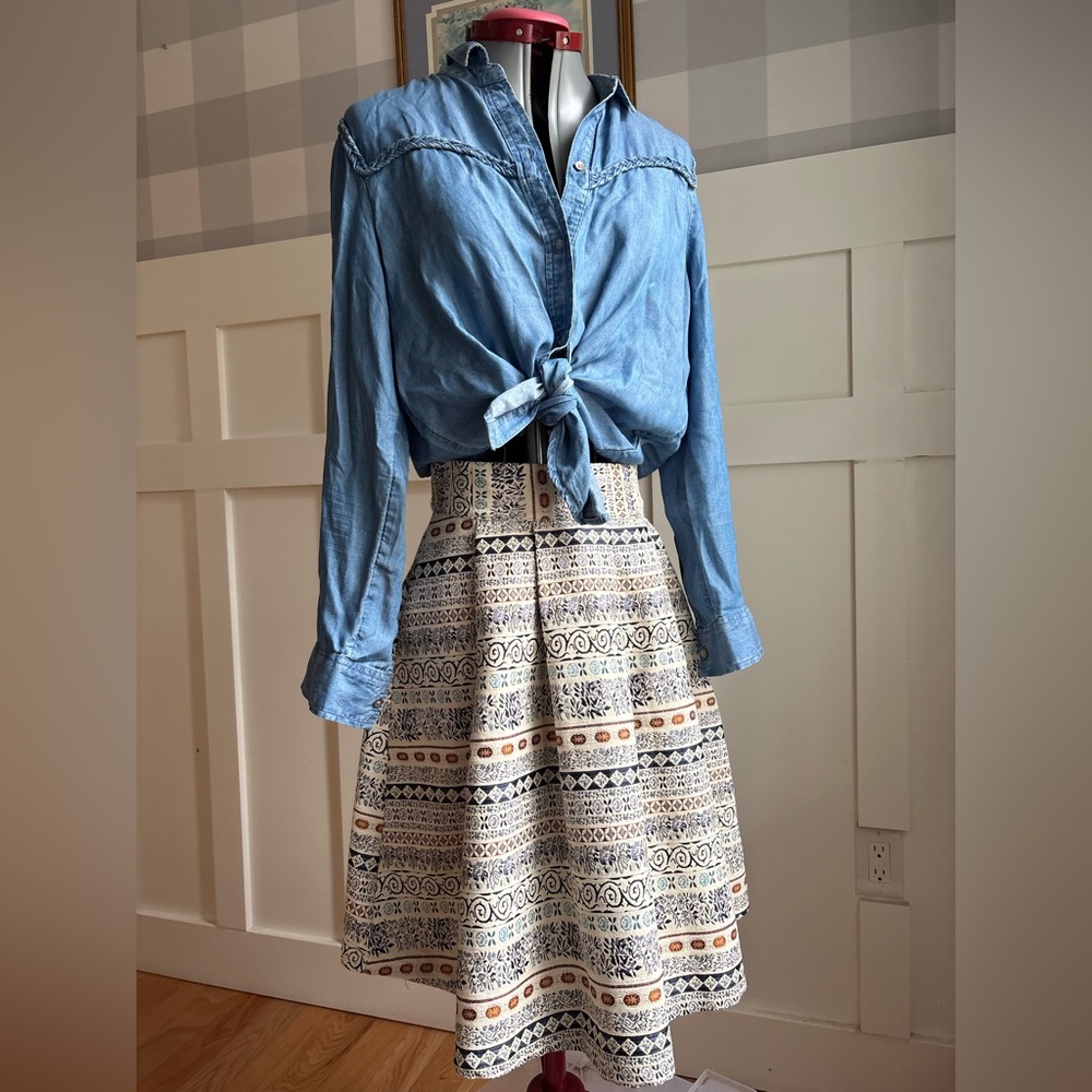 Italian Patterned Circle Skirt in Cream with Navy and Brown Accents Size Small